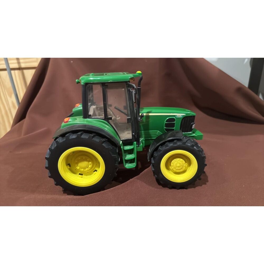 Ertl Big Farm 1/16 John Deere 7430 Nice Toy Tractor